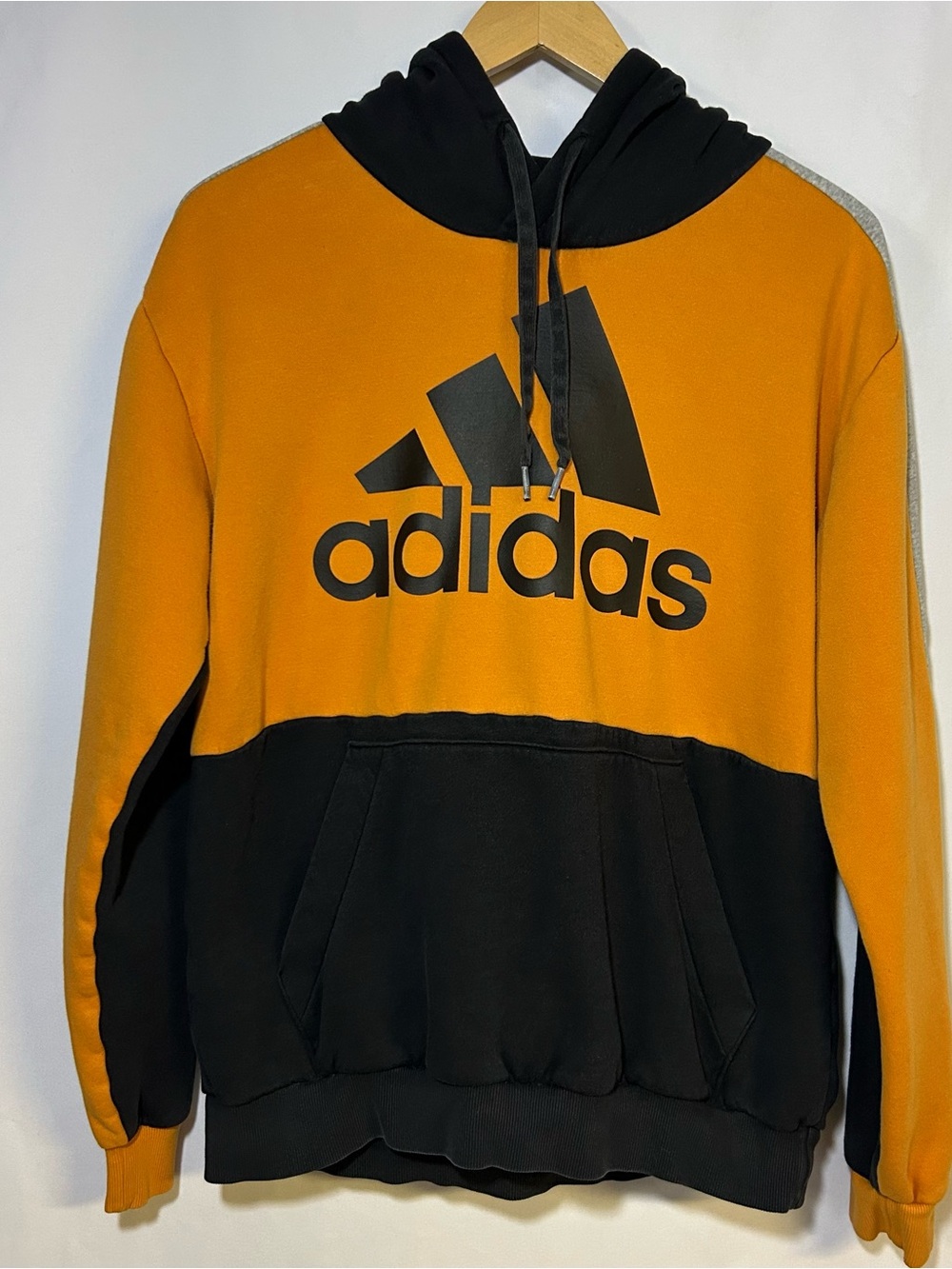 Adidas Colorblock Two-Tone Orange and Black Hoodie size Medium sweatshirt